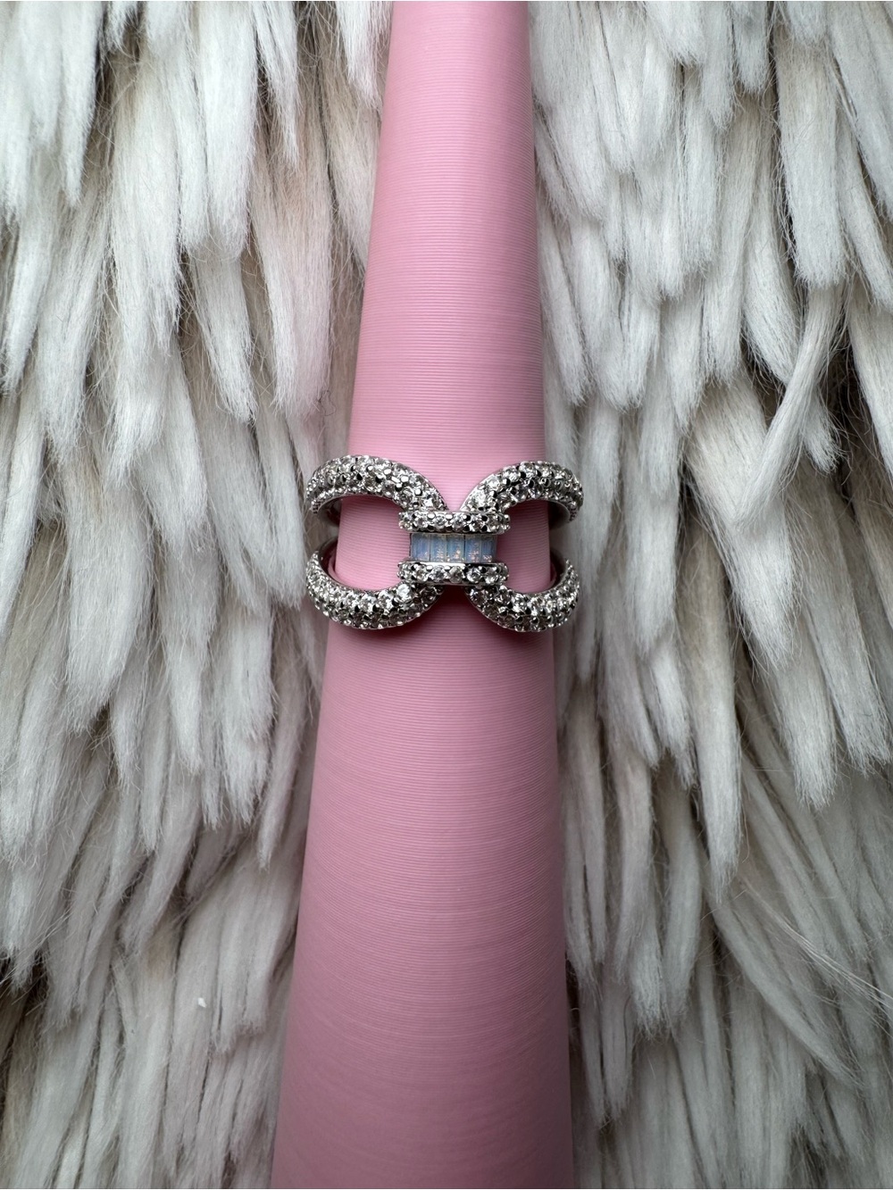 Gorgeous moonstone ring